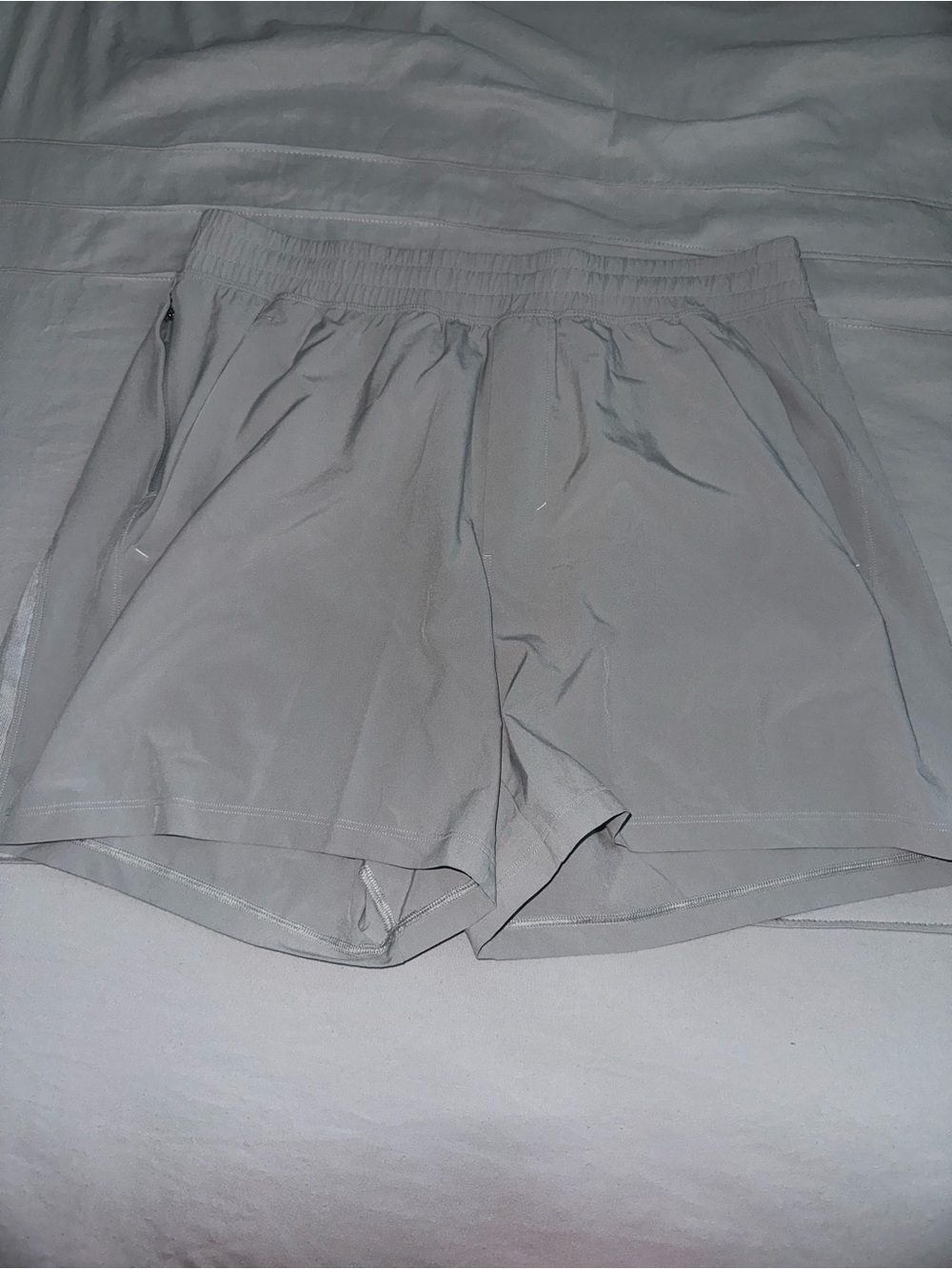 lululemon men’s pace breaker shorts 5” size Large